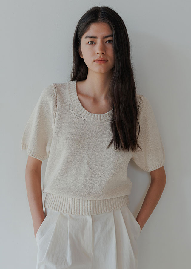 scoop neck boucle knit top-oatmeal(5월 16일 이후 순차배송)