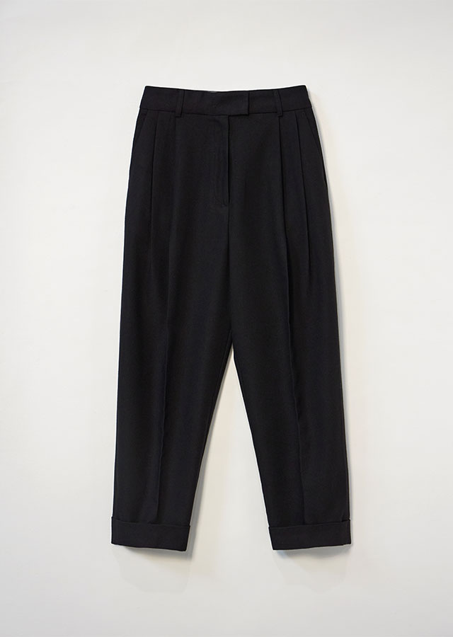 tapered turn-up pants-black
